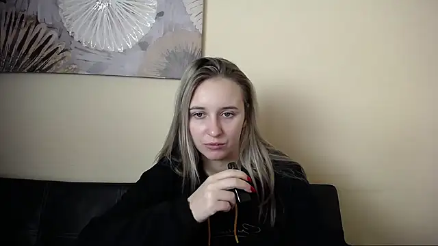  Nicole new online show from November 30, 2025, 3:13 pm