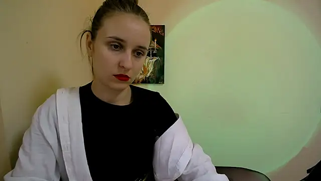  Nicole new online show from February 11, 2025, 4:13 pm