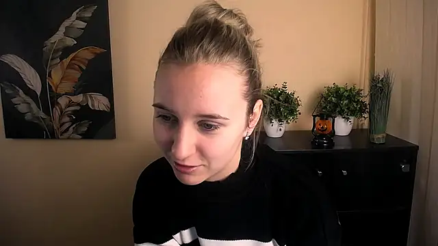  Nicole new online show from October 30, 2025, 9:29 am