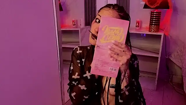 Layla Cullen online show from October 29, 2025, 7:13 pm