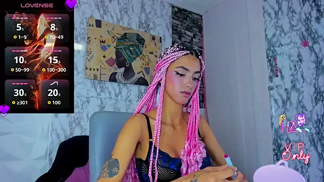 Queen Cuarxxo online show from April 9, 2026, 12:01 am