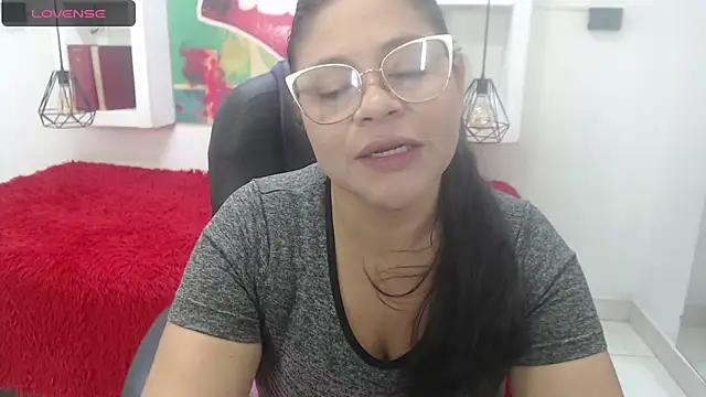 sexy lady 0 online show from October 9, 2025, 11:33 am