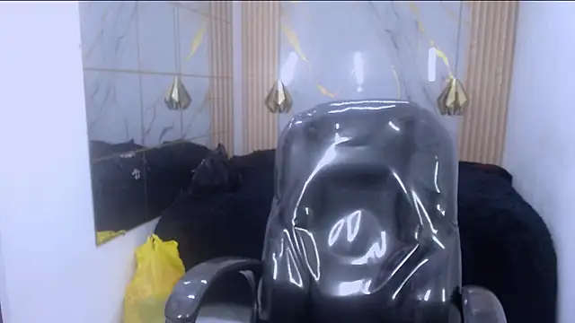 sexy lady 0 online show from October 29, 2025, 12:26 pm