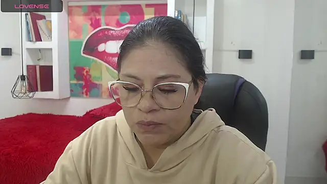 sexy lady 0 online show from October 13, 2025, 12:07 pm