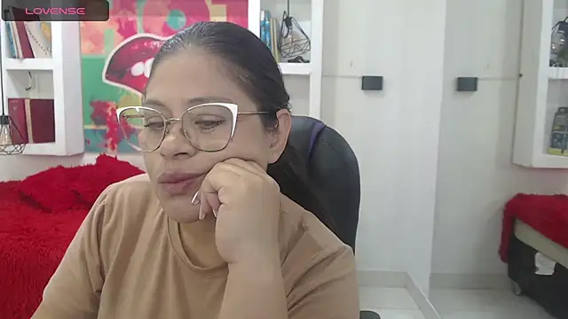 sexy lady 0 online show from September 16, 2025, 11:44 am