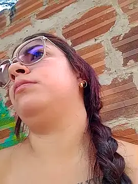 Mary Pompis online show from January 30, 2025, 4:02 pm