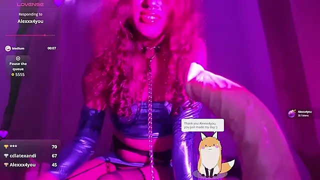 Snapshot of MmmMonikaBabie chatting on October 9, 2025, 9:15 pm MmmMonikaBabie online show from October 9, 2025, 9:15 pm