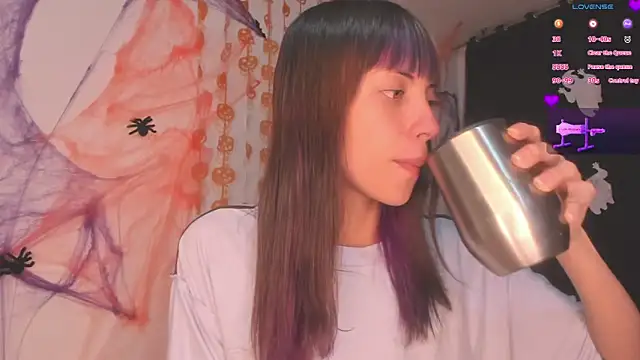 MiaGoth  online show from November 5, 2025, 2:25 am