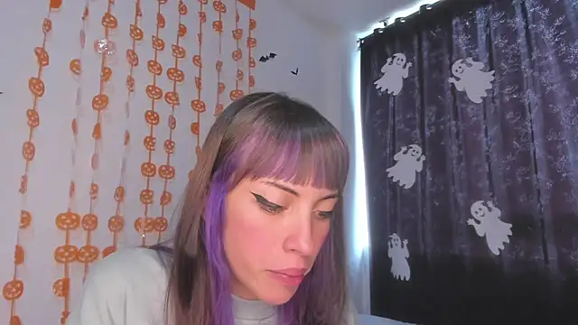 MiaGoth  online show from October 19, 2025, 2:42 pm