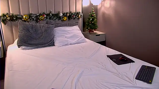 InaraReynolds online show from January 16, 2026, 1:15 pm