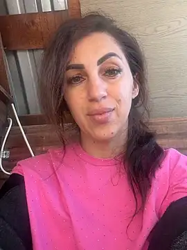 EmaSkyes online show from September 18, 2025, 6:05 am