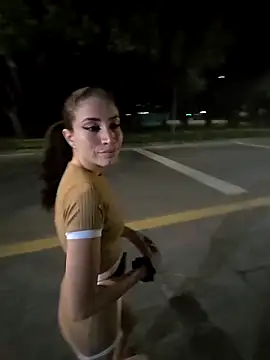 aurelialux online show from March 19, 2025, 4:57 am