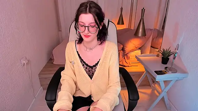 Snapshot of Lil_Melanie_ chatting on January 18, 2025, 5:59 pm Lil Melanie online show from January 18, 2025, 5:59 pm