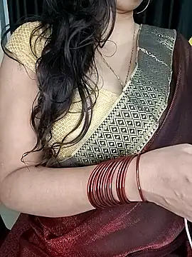 Snapshot of kaamuk_shweta chatting on October 6, 2025, 10:21 pm kaamuk shweta online show from October 6, 2025, 10:21 pm