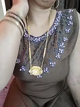 Snapshot of kaamuk_shweta chatting on February 10, 2026, 8:02 am kaamuk shweta online show from February 10, 2026, 8:02 am