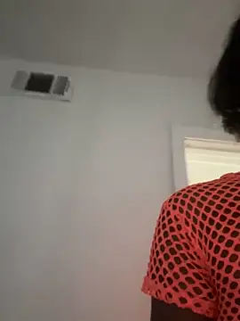 honeybrow online show from December 23, 2024, 8:57 pm