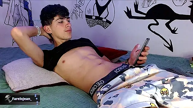 jeanfarelo online show from October 13, 2025, 1:51 am