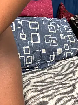 Snapshot of ActiveSquirter_Catalina chatting on October 19, 2025, 1:25 pm ActiveSquirter Catalina online show from October 19, 2025, 1:25 pm