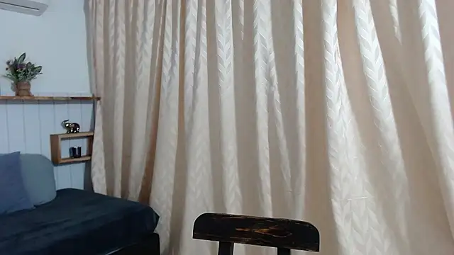 Sofi Young  online show from December 2, 2024, 8:50 pm