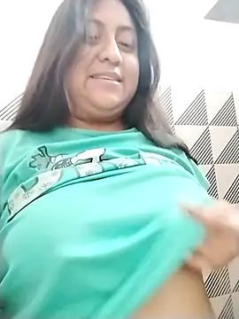 Snapshot of EmpaticBolillo chatting on February 21, 2026, 5:15 pm EmpaticBolillo online show from February 21, 2026, 5:15 pm