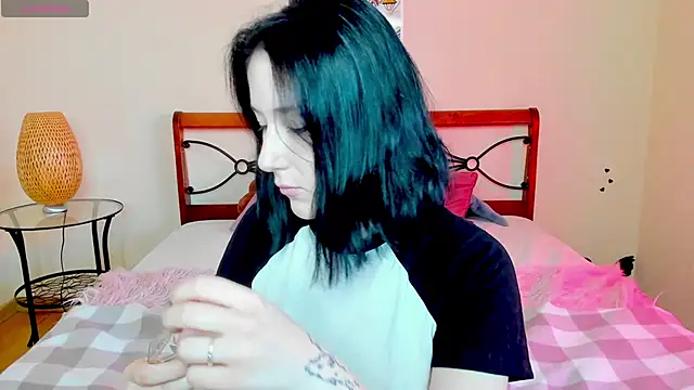 Snapshot of adell_berry chatting on September 19, 2025, 2:15 am adell berry online show from September 19, 2025, 2:15 am