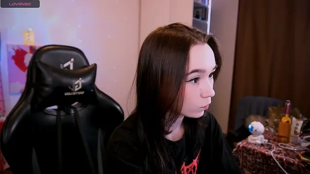 Snapshot of Kimiko__ chatting on March 21, 2025, 12:28 pm Kimiko   online show from March 21, 2025, 12:28 pm