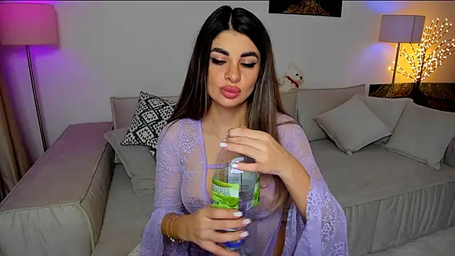 Queenofyouredreams online show from January 13, 2025, 1:13 am