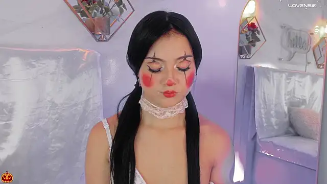 Snapshot of _Rouse_v chatting on October 29, 2025, 2:16 pm  Rouse v online show from October 29, 2025, 2:16 pm