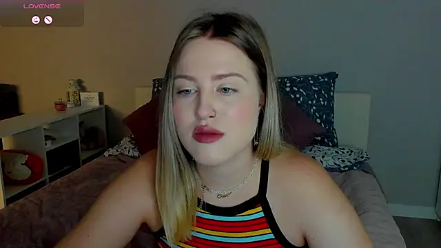 Snapshot of _Sarah_Soul_ chatting on September 11, 2025, 12:10 am Sarah Soul online show from September 11, 2025, 12:10 am