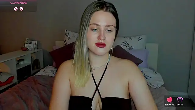 Snapshot of _Sarah_Soul_ chatting on October 13, 2025, 12:18 pm Sarah Soul online show from October 13, 2025, 12:18 pm