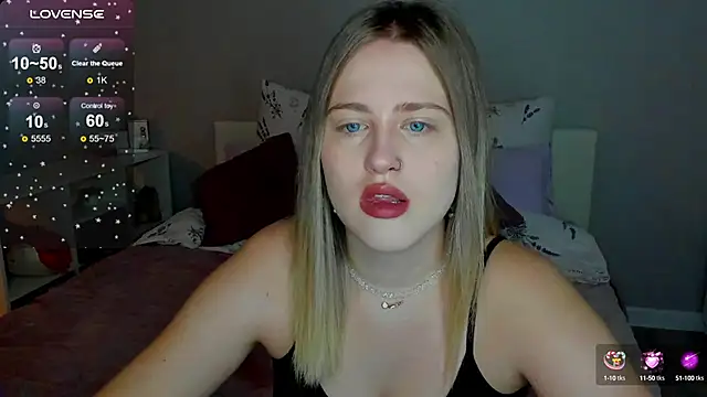 Snapshot of _Sarah_Soul_ chatting on October 12, 2025, 12:01 am Sarah Soul online show from October 12, 2025, 12:01 am