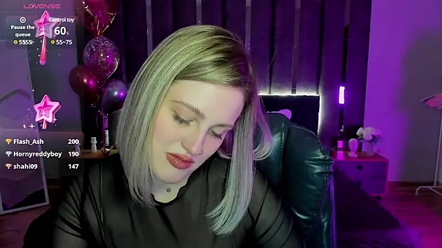 Snapshot of _Sarah_Soul_ chatting on March 5, 2025, 6:54 am Sarah Soul online show from March 5, 2025, 6:54 am