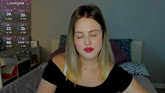 Snapshot of _Sarah_Soul_ chatting on September 9, 2025, 1:38 am Sarah Soul online show from September 9, 2025, 1:38 am