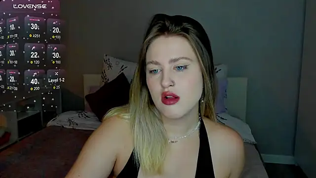 Snapshot of _Sarah_Soul_ chatting on October 2, 2025, 12:14 am Sarah Soul online show from October 2, 2025, 12:14 am