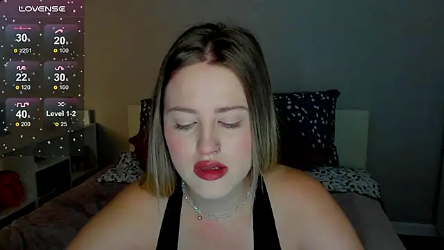 Snapshot of _Sarah_Soul_ chatting on September 10, 2025, 12:20 am Sarah Soul online show from September 10, 2025, 12:20 am