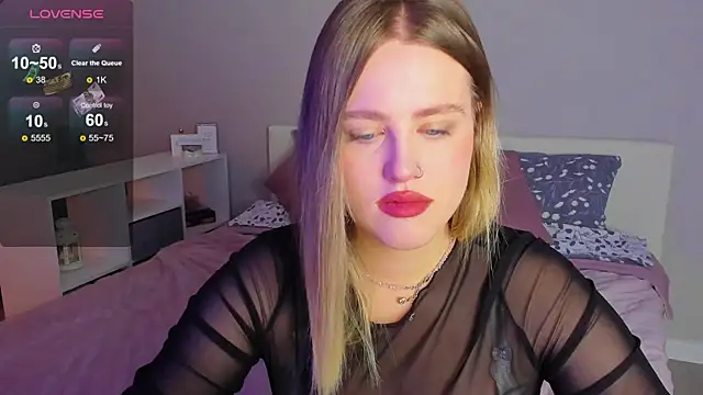 Snapshot of _Sarah_Soul_ chatting on October 31, 2025, 12:18 am Sarah Soul online show from October 31, 2025, 12:18 am