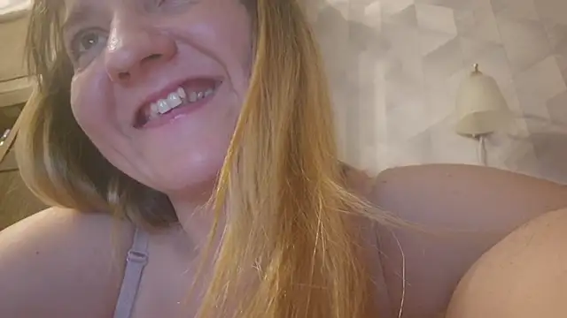 EstrellaWalters online show from May 19, 2026, 4:58 pm