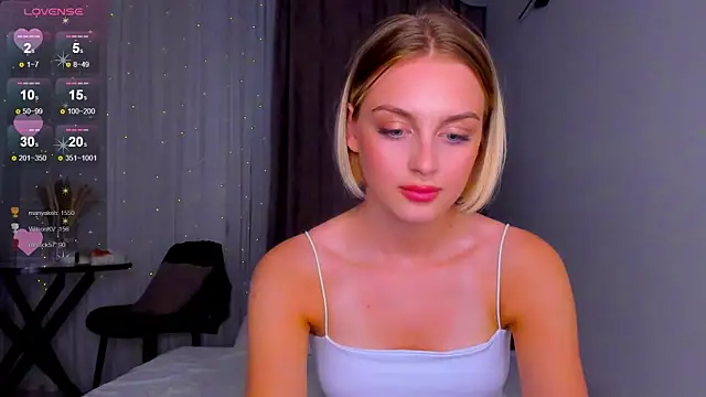 pretty girlnextdoor online show from January 1, 2025, 9:09 pm