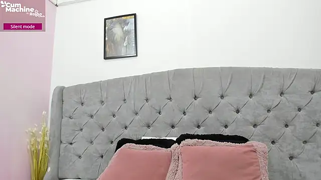 Snapshot of Valesskahall chatting on September 25, 2025, 12:11 pm Valesskahall online show from September 25, 2025, 12:11 pm