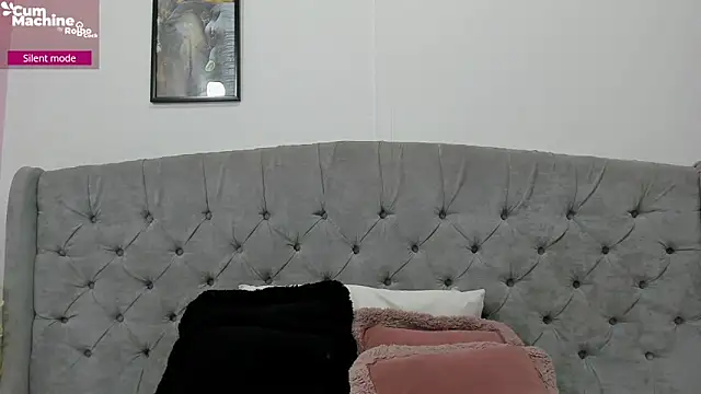 Snapshot of Valesskahall chatting on September 22, 2025, 12:22 pm Valesskahall online show from September 22, 2025, 12:22 pm