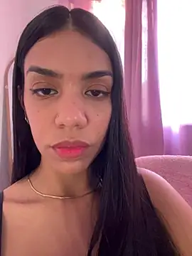 Snapshot of -Naomyy- chatting on January 25, 2025, 9:14 pm -Naomyy- online show from January 25, 2025, 9:14 pm