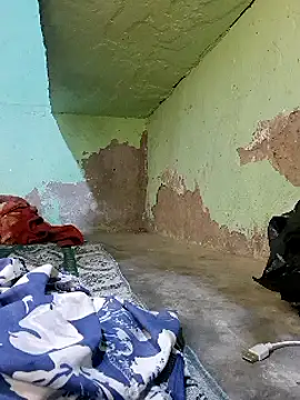 SEXY bhabi- online show from March 5, 2025, 7:05 am