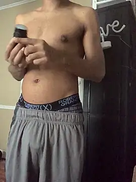 Snapshot of yosparky chatting on September 21, 2025, 5:29 pm yosparky online show from September 21, 2025, 5:29 pm