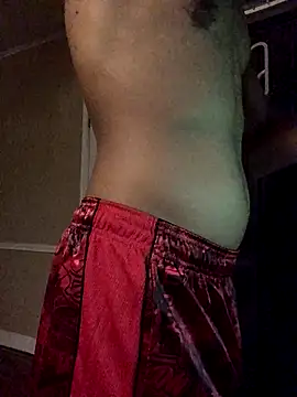 Snapshot of yosparky chatting on October 14, 2025, 3:40 am yosparky online show from October 14, 2025, 3:40 am