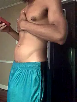 Snapshot of yosparky chatting on October 8, 2025, 11:38 pm yosparky online show from October 8, 2025, 11:38 pm