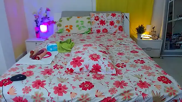 Kendralove31xxx online show from February 8, 2025, 2:36 am