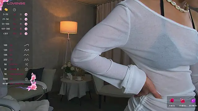 Snapshot of AngellaRoss chatting on September 29, 2025, 6:46 pm AngellaRoss online show from September 29, 2025, 6:46 pm