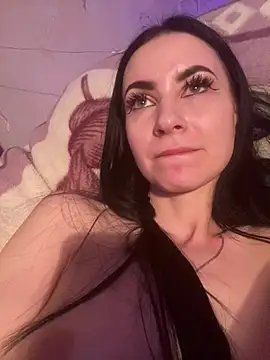 Snapshot of Starry_Siren chatting on February 8, 2026, 6:16 pm Starry Siren online show from February 8, 2026, 6:16 pm