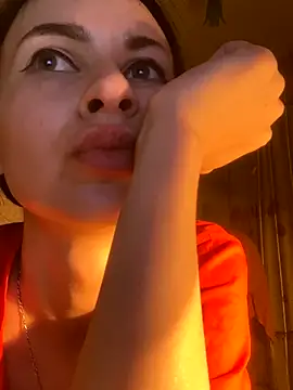 Snapshot of Starry_Siren chatting on October 24, 2025, 5:12 pm Starry Siren online show from October 24, 2025, 5:12 pm