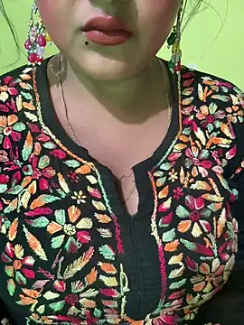 Snapshot of Ayesha_mahi chatting on July 16, 2026, 8:00 am Ayesha mahi online show from July 16, 2026, 8:00 am